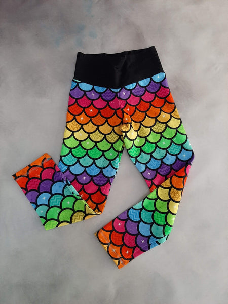 In Stock Rainbow Mermaid leggings 2-3y Pickle & Bean