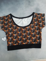 In Stock A8E Halloween Friends cropped tee - S -- 355792624974